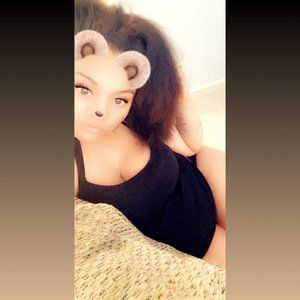 Meet your Posher, Larie